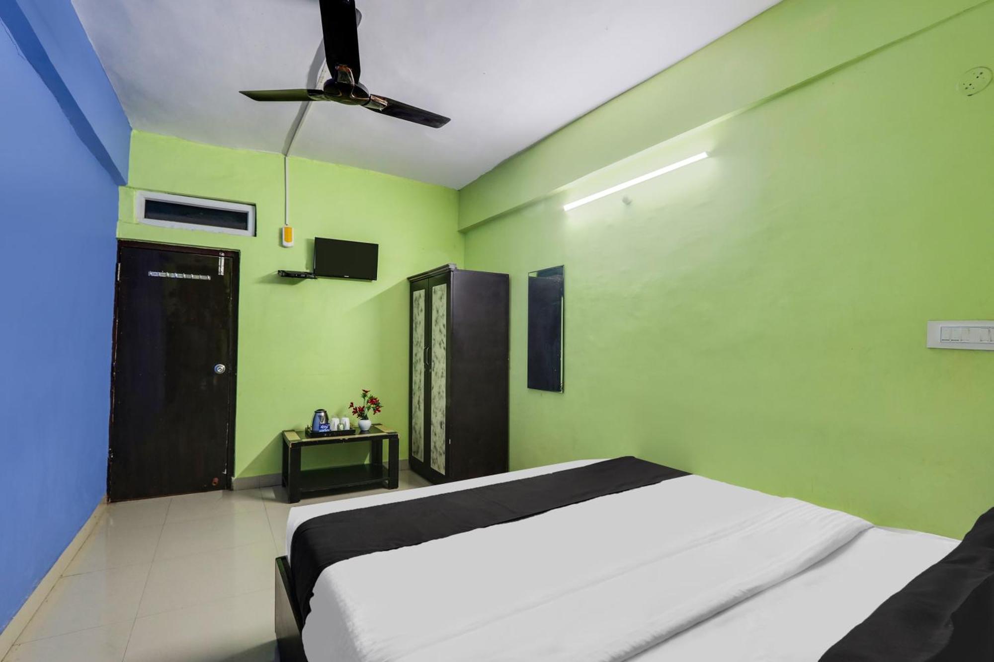 Hotel O Grand Hotel And Lodge Sangareddy Exterior photo