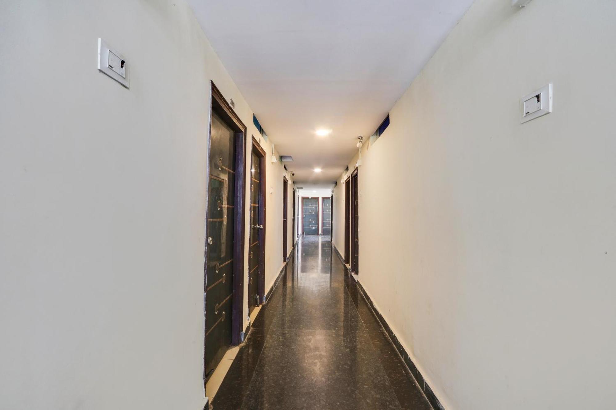 Hotel O Grand Hotel And Lodge Sangareddy Exterior photo